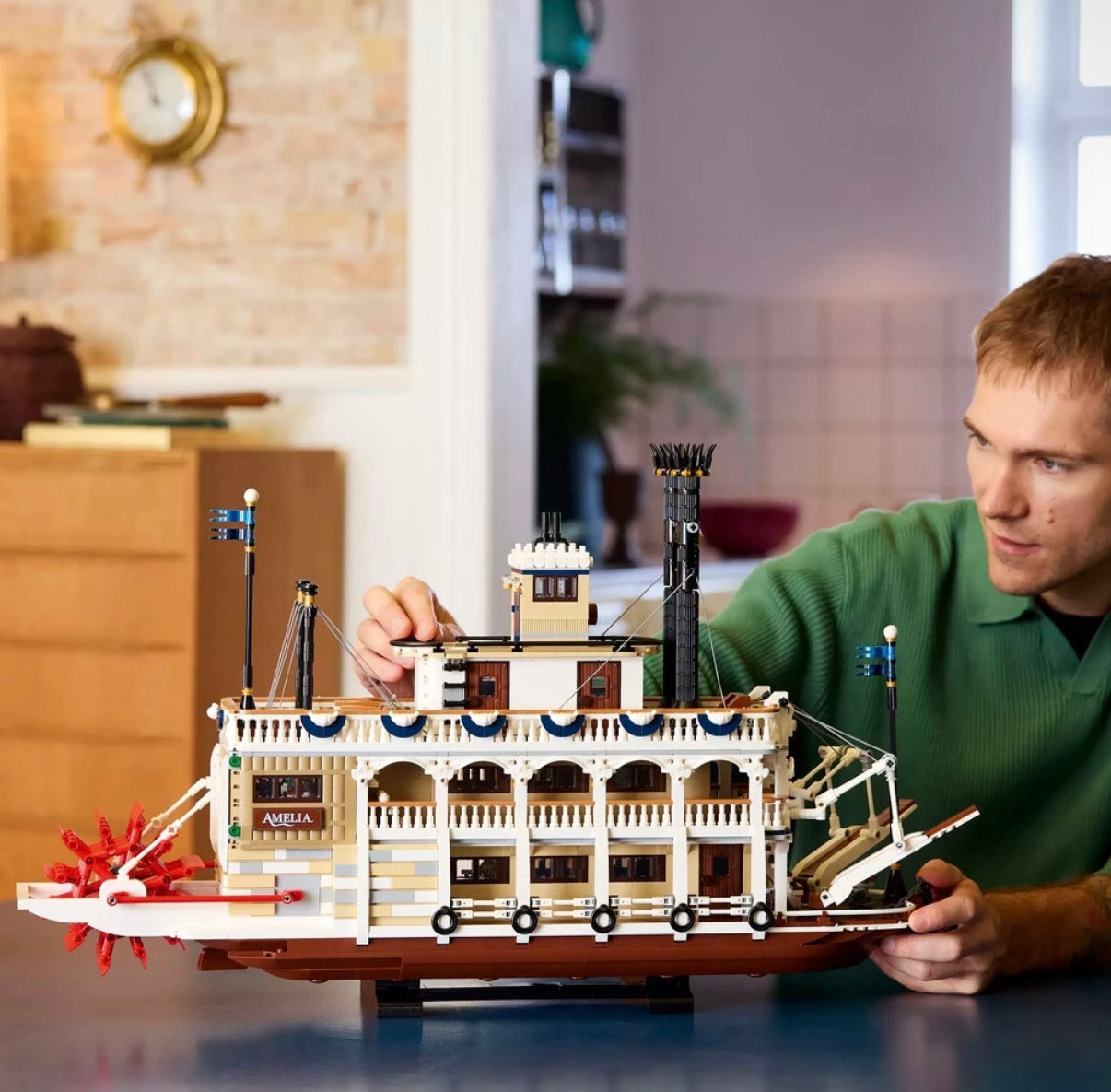 LEGO® Ideas Upių garlaivis 21356