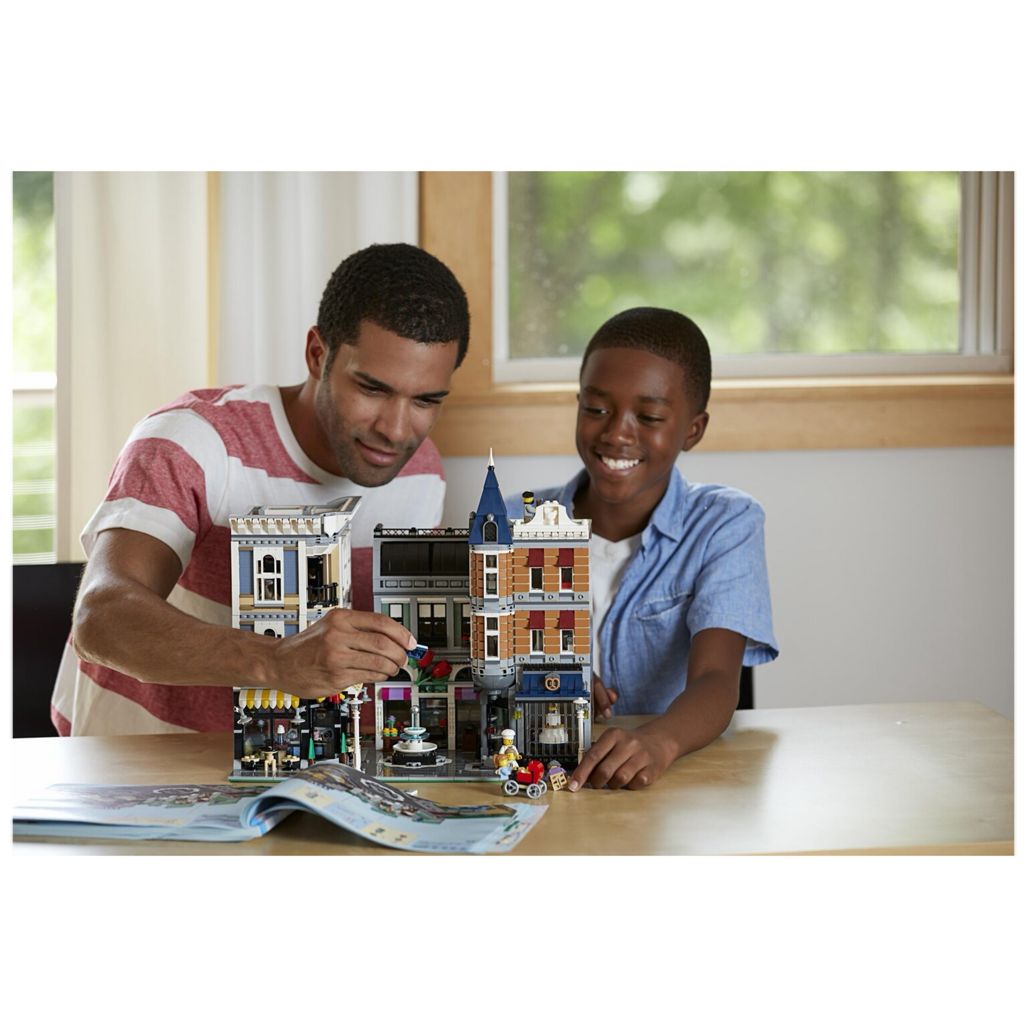 LEGO® Creator 10255 surinkimo aikštė