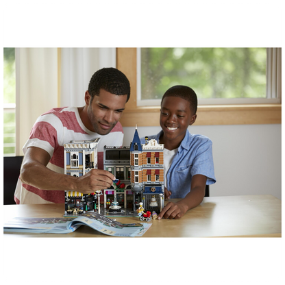 LEGO® Creator 10255 surinkimo aikštė