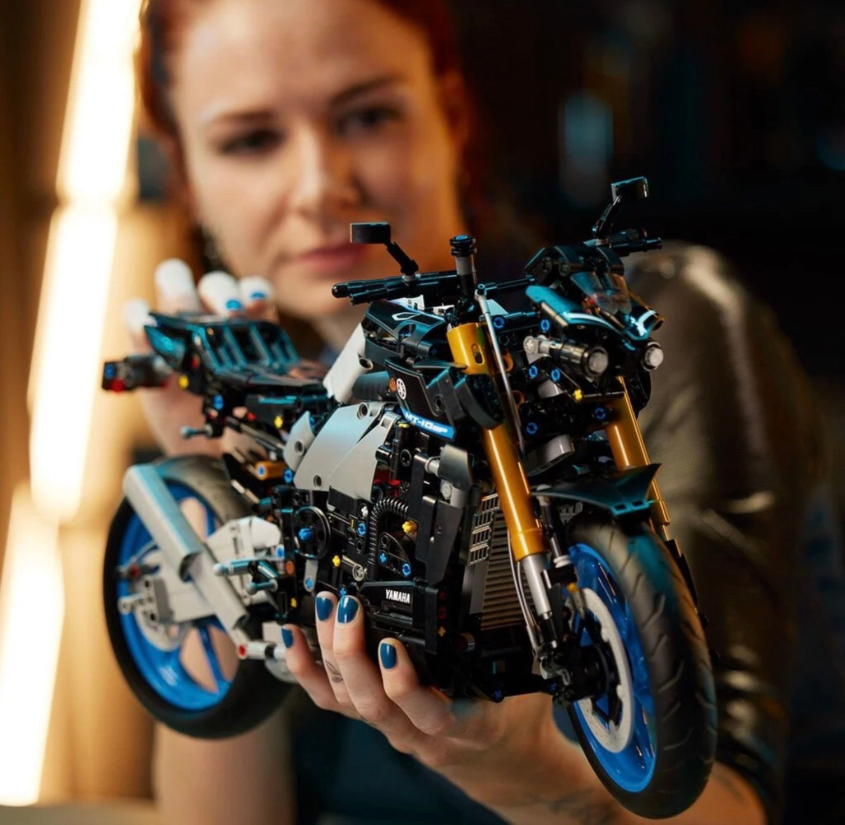 LEGO® Technic 42159 Yamaha MT-10 SP