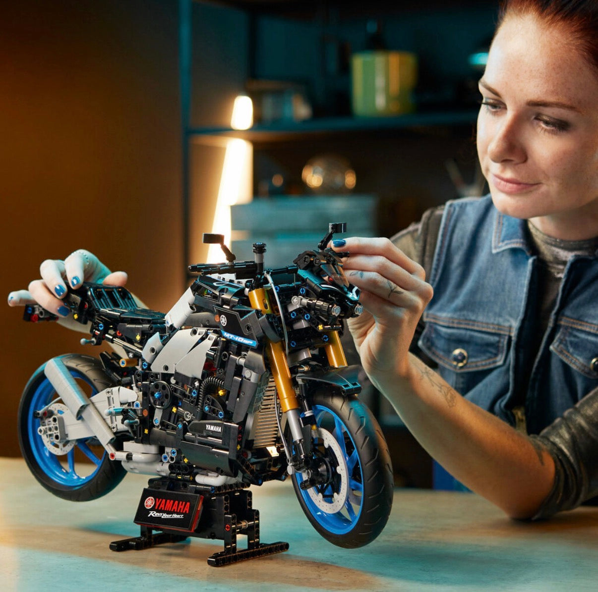 LEGO® Technic 42159 Yamaha MT-10 SP